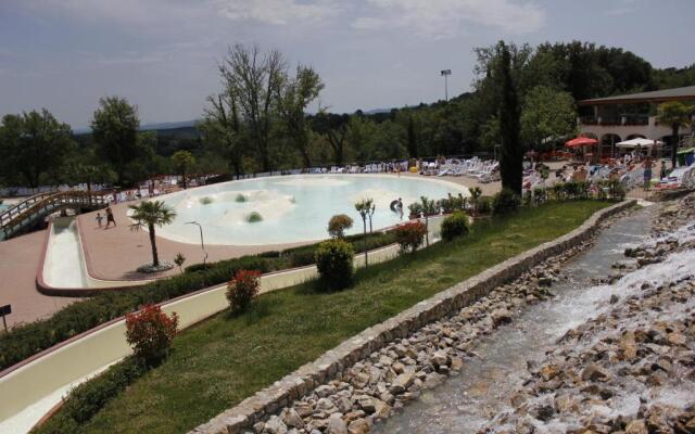 Hu Norcenni Girasole Village