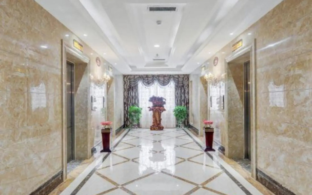 Lanling Longzhimeng Hotel