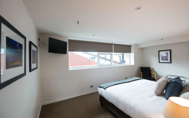 Sullivans Cove Apartments