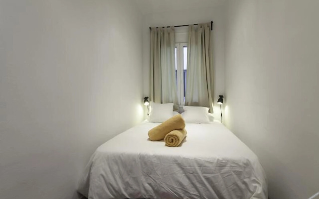 Sagrada Familia III Apartment by Friendly Rentals