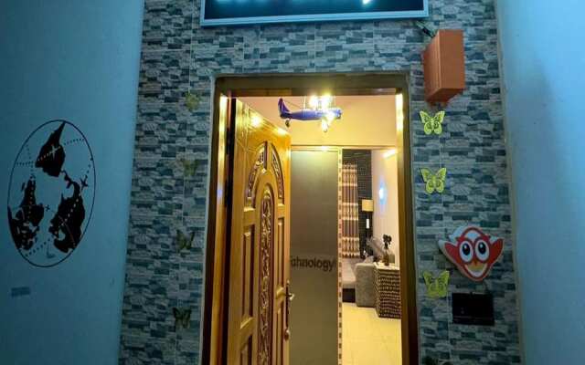 Hostel by zoo family