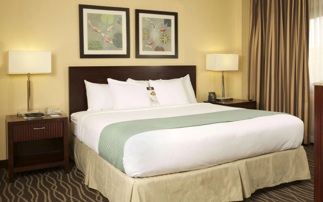 DoubleTree Suites by Hilton Raleigh - Durham