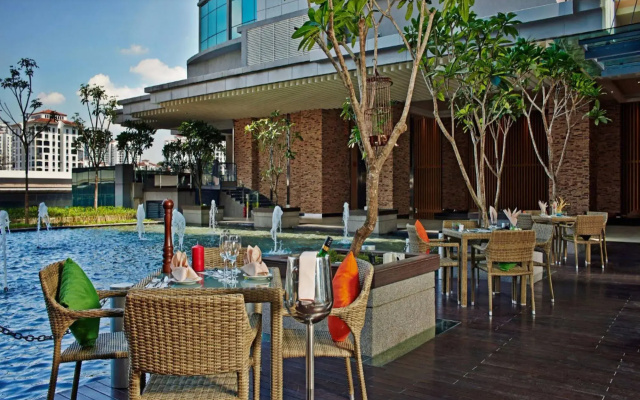 V E  & Residence
