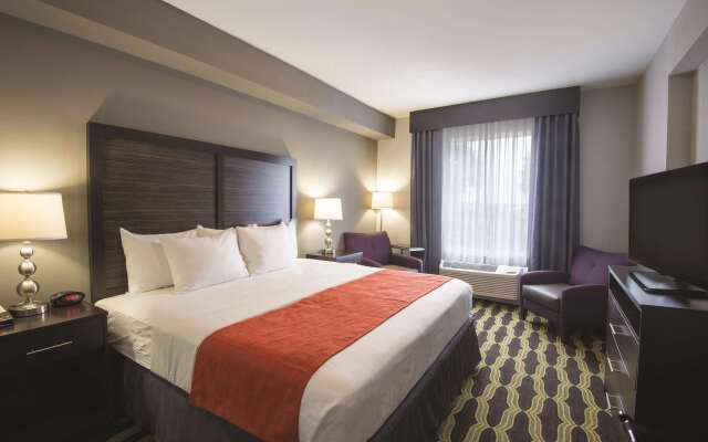 La Quinta Inn & Suites by Wyndham Lynchburg at Liberty Univ.