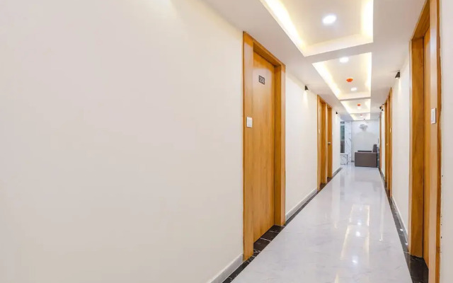 Fabhotel Crystal I