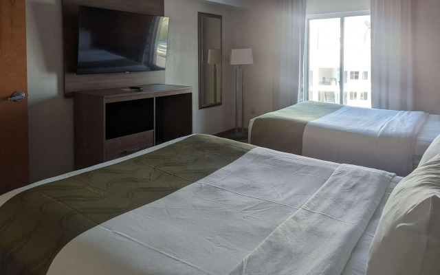 Quality Inn & Suites Northampton - Amherst