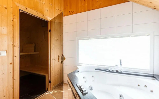 Luxurious Chalet in Murau with Outside Hot Tub