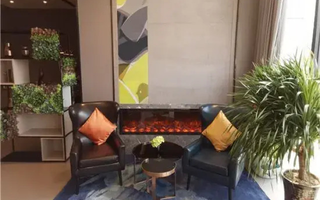 Homeinn Selected Hotel (Lvliang Binhe South Donglu)