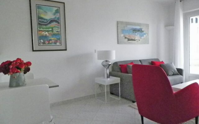 Contemporary Apartment in Antibes with Terrace