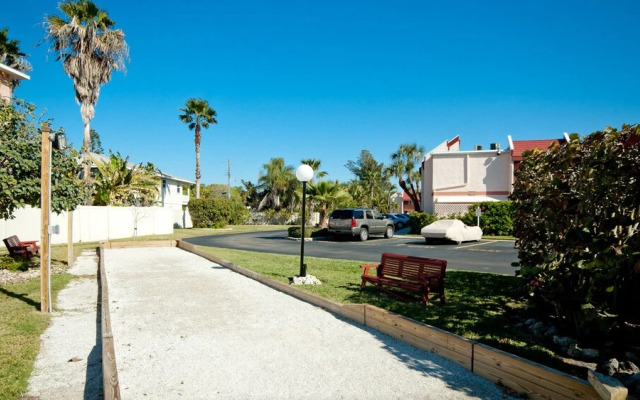 Runaway Bay Resort by BBG