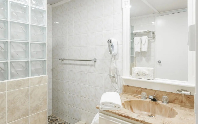 Belair Beach Hotel