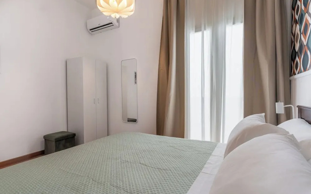 Ierone Apartment with Balcony by Wonderful Italy