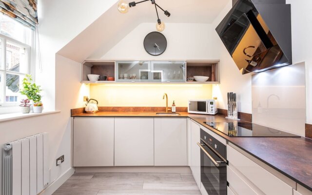 Host Stay Feversham House
