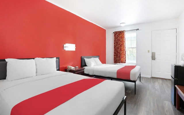 OYO Hotel Calhoun GA I-75 & US-41 Hwy