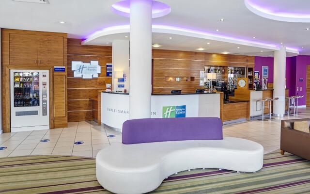 Holiday Inn Express London - Newbury Park, an IHG Hotel