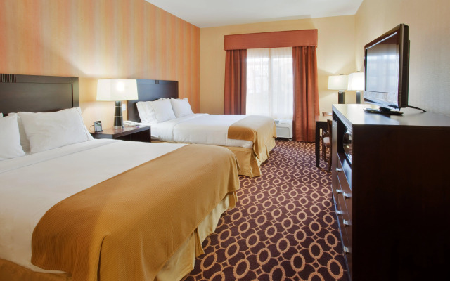 Holiday Inn Express & Suites Sacramento NE Cal Expo by IHG