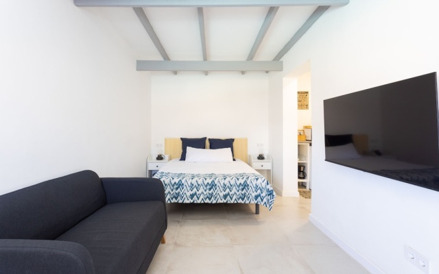 Oasis Tenerife Studio 2