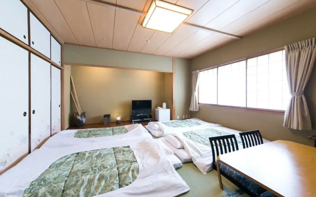 Pearl Hotel Ota