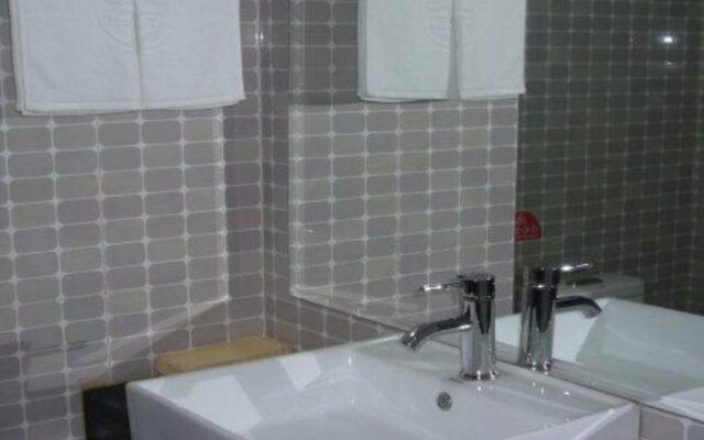 GreenTree Inn Yantai Xingfu Road Express Hotel