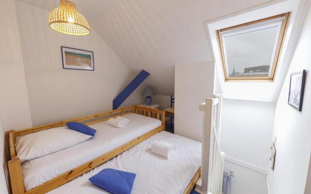 Appartement vue sur le port avec piscine commune