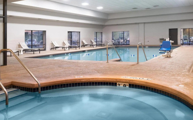 Crowne Plaza Milwaukee South by IHG