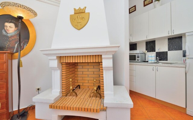 Beautiful Home in Seline With Sauna, Wifi and 7 Bedrooms