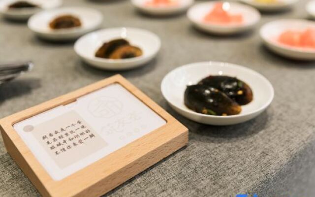 Zhuyouhui·LOFT Hotel (Guiyang Guanshanhu North High-speed Railway Station)