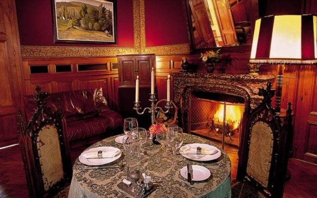 Château De Vault De Lugny