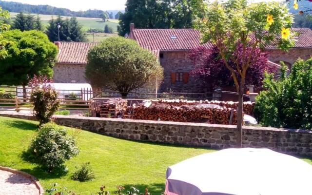 Gîte Merle-Leignec, 2 pièces, 2 personnes - FR-1-496-45