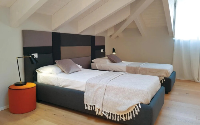 AR Chelsea Apartment