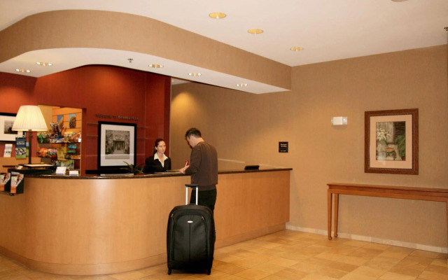Hampton Inn & Suites Bremerton