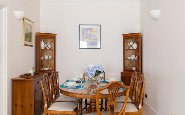 2-bed 2-bath Next to Park Lane