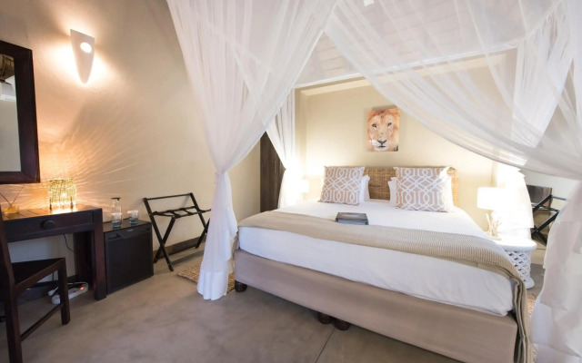 Bushbaby River Lodge
