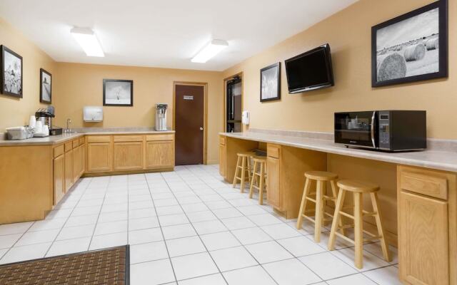 Super 8 By Wyndham Goodland