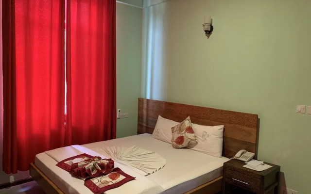 The Grand Villa Hotel