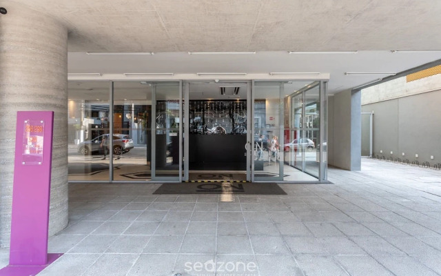 Studio 300m From the Indianopolis Metro Ois1003