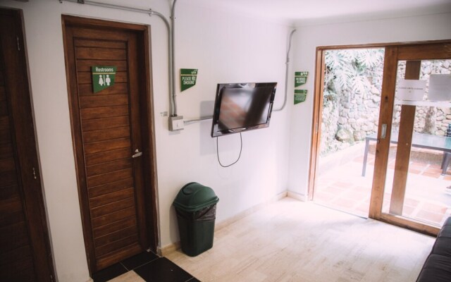 Chillin District Hostel