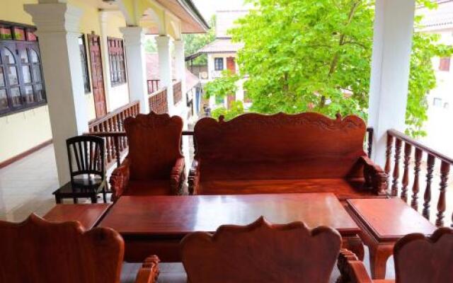 Dok Ban Hotel