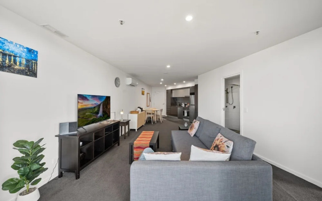 Light-filled 1-bed Apartment With Pool & Gym — 2-star hotel in Gungahlin