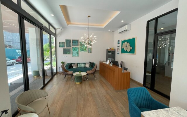 Apartment at Palmetto Condo by Lofty