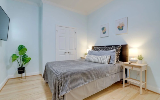 Exquisite 1 BR Apartment at Alexandria