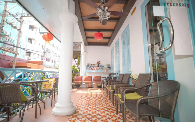 Patong Sino House