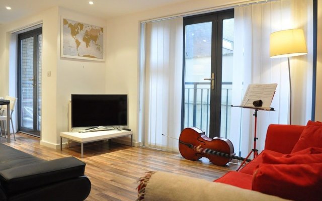 Modern 1 Bedroom Apartment in Central Location London