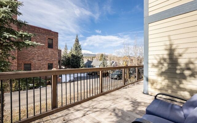 Longbranch by Pinnacle Lodging