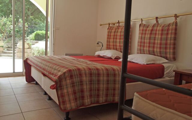 Apartment in Gassin Saint Tropez With Garden, Pool