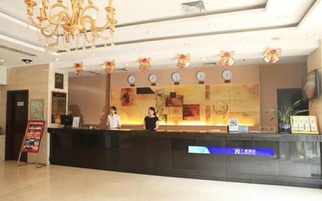 Nine Degrees Hotel