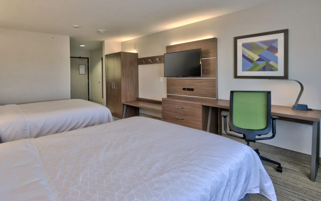 Holiday Express & Suites Portales by IHG