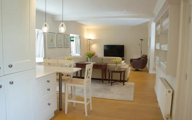 Countryside Escape With Stunning Garden in Surrey