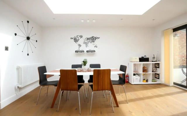 Modern, Chic 3BR Townhouse in Central Oxford