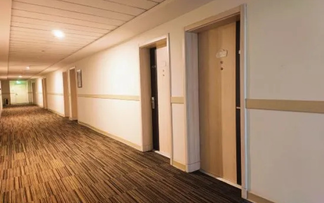 Jin Jiang Yi Star Hotel